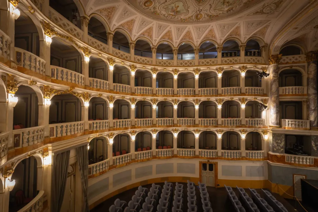 architectural gems theatres